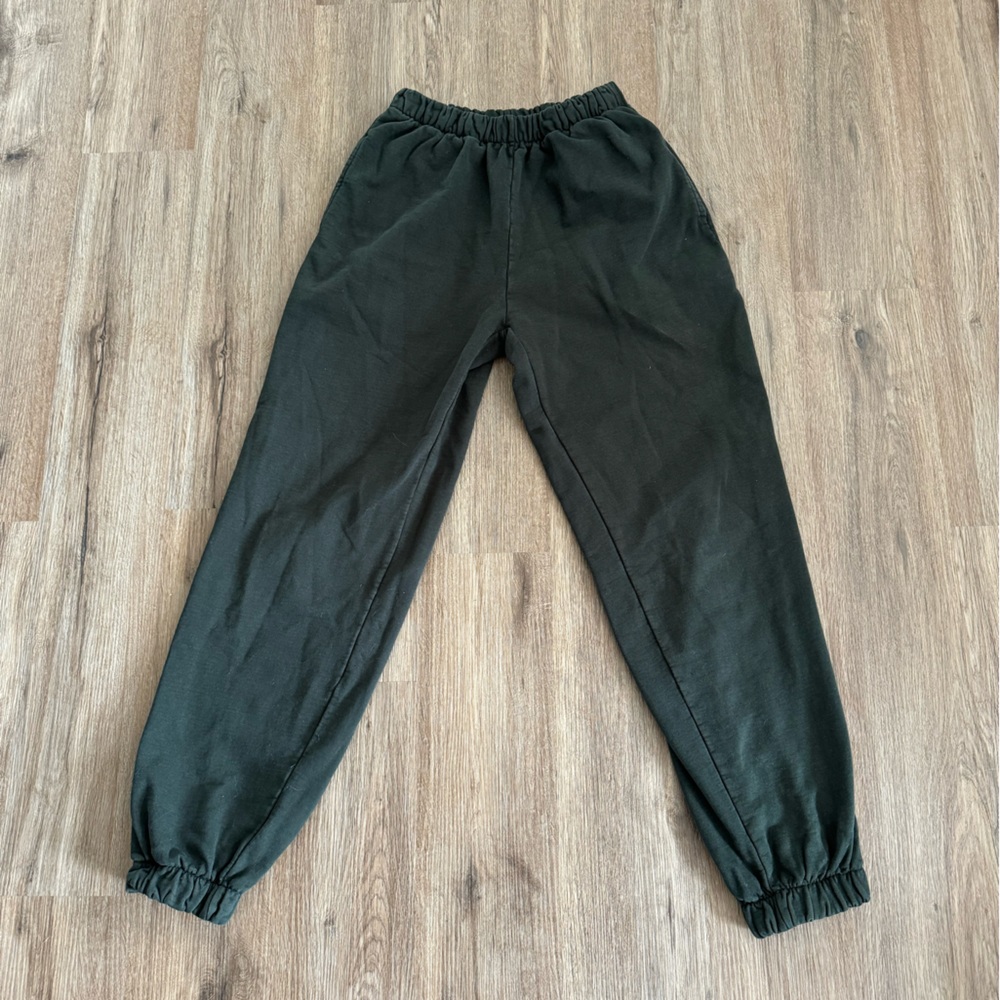 Brandy Melville/John Gault Rosa Sweatpants in dark green